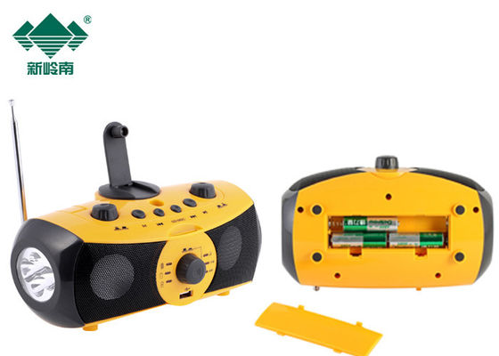 O dínamo audio Multifunction do jogador Mp3 conduziu o rádio e o reprodutor de DVD da lanterna elétrica da tocha
